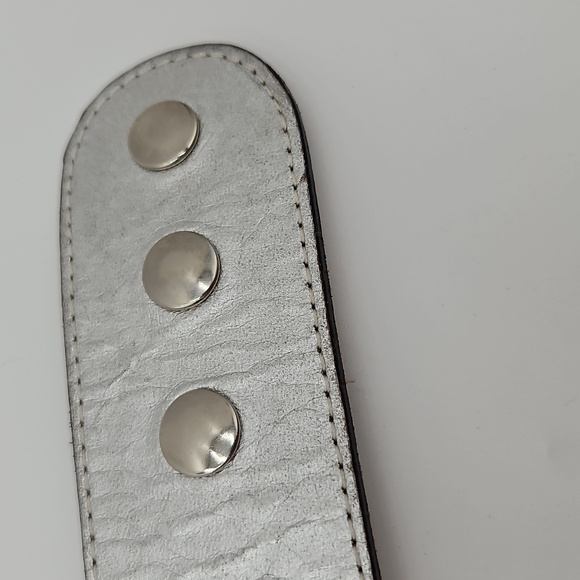 Silver Women\'s Leather Button Belt with Ornate Design 32\